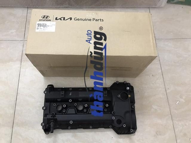 Engine Valve Cover for Kia Sedona