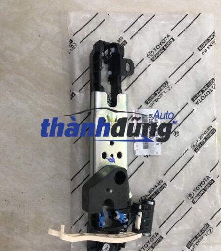 ĐẾ TAY MỞ CỨA SAU TOYOTA HILUX 2021