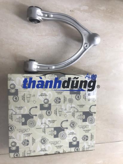 CÀNG A TRÊN LÁI MERCEDES C180