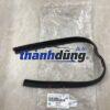 GIOĂNG MÉP CỬA XE HYUNDAI HD65 | 821505H003