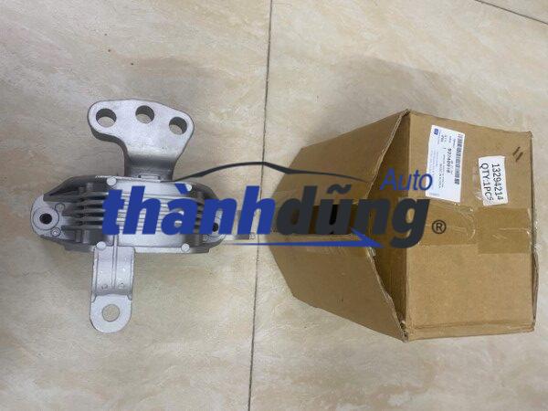 CHÂN MÁY TRƯỚC PHẢI CHEVROLET CRUZE 2011