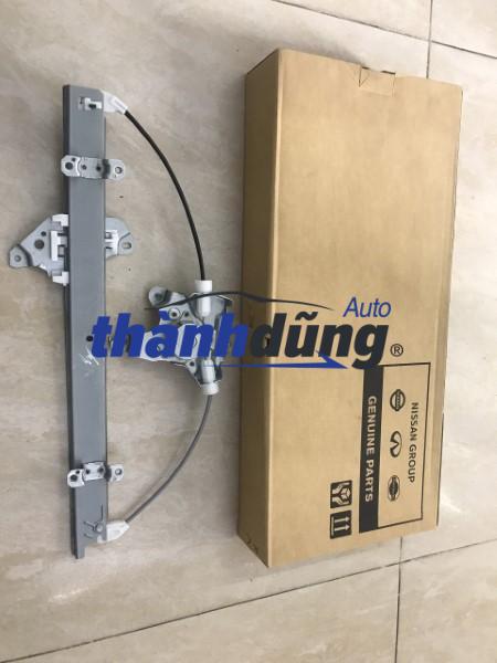 COMPA NÂNG KÍNH NISSAN NAVARA 2014