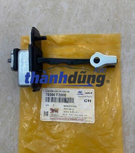 HẠN CHẾ CÁNH CỬA HYUNDAI AVANTE 2015