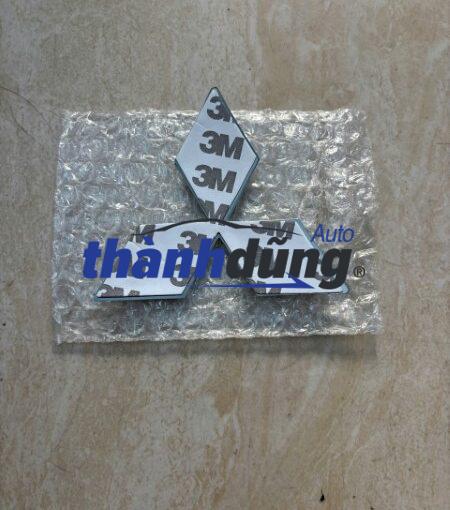 LOGO CA LĂNG MITSUBISHI TRITON | 7415A708