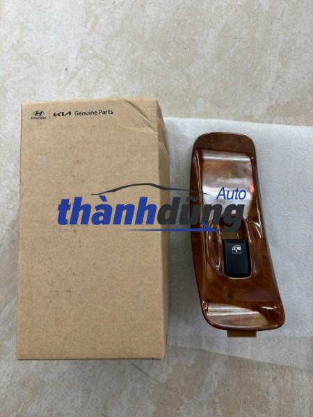 CÔNG TẮC BẤM KÍNH HYUNDAI PORTER 2 2005 | 935804F000WL