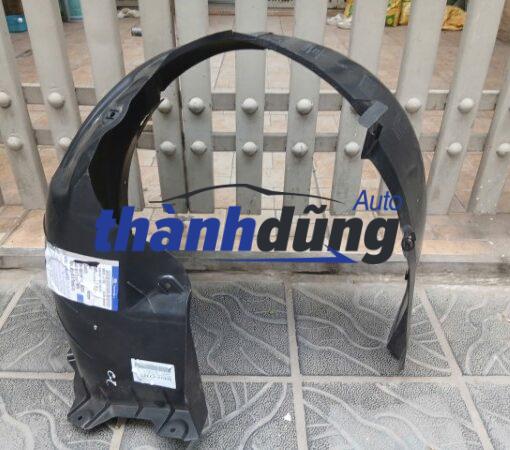 CHẮN BÙN LÒNG DÈ TRƯỚC PHỤ XE HYUNDAI I20 | 86812C7700