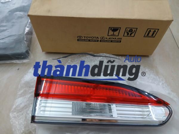 ĐÈN HẬU MIẾNG TRONG XE TOYOTA COROLLA CROSS | 815910A010