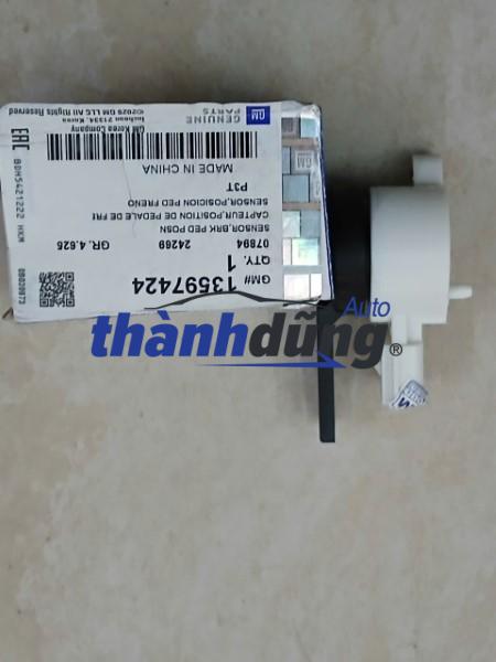 CẢM BIẾN CHÂN PHANH XE VINFAST FADIL 2022 | 13597424